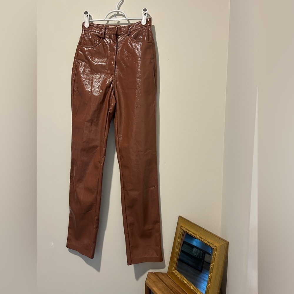 MESHKI OAKLEIGH STRAIGHT LEG PATENT PANTS SIZE XS in Wine 🍷 colour - Picture 6 of 11